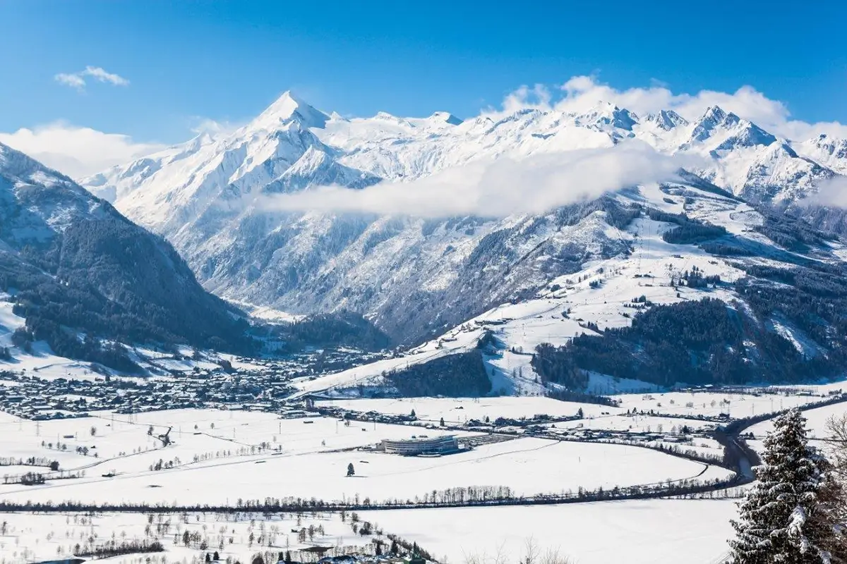 Winter picture of Kaprun with Kitzsteinhorn glacier in the background