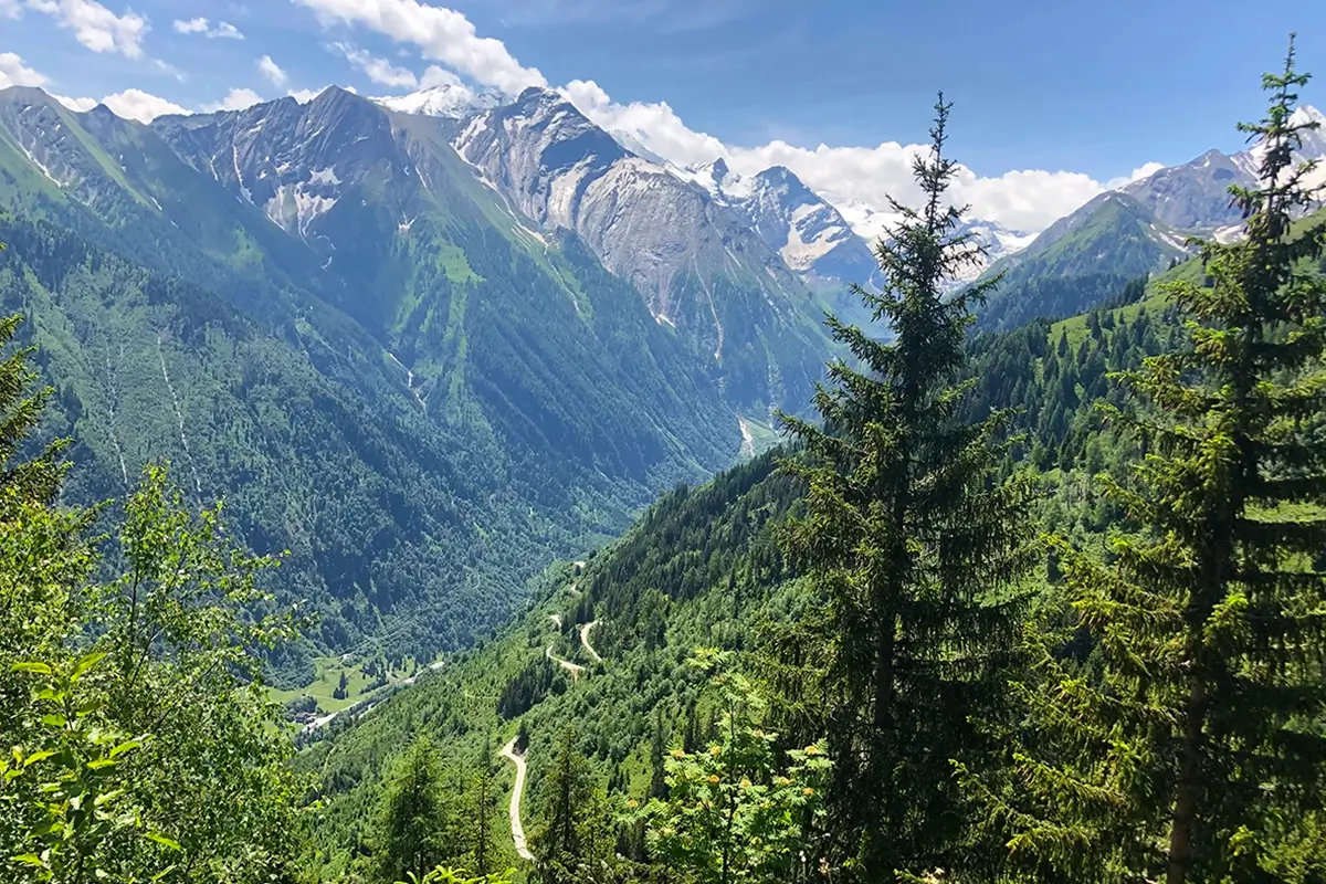 View of the mountains and Kitzsteinhorn from the Maiskogel
